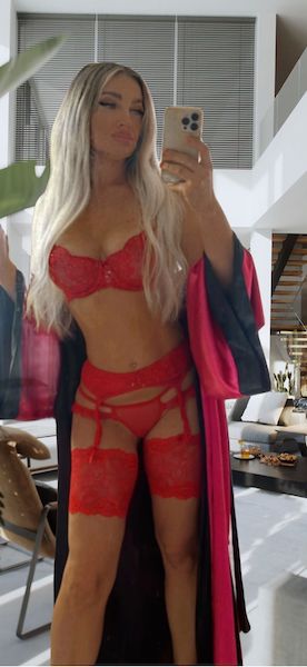 Stacy Escorts_Basel_Tempelgirls
